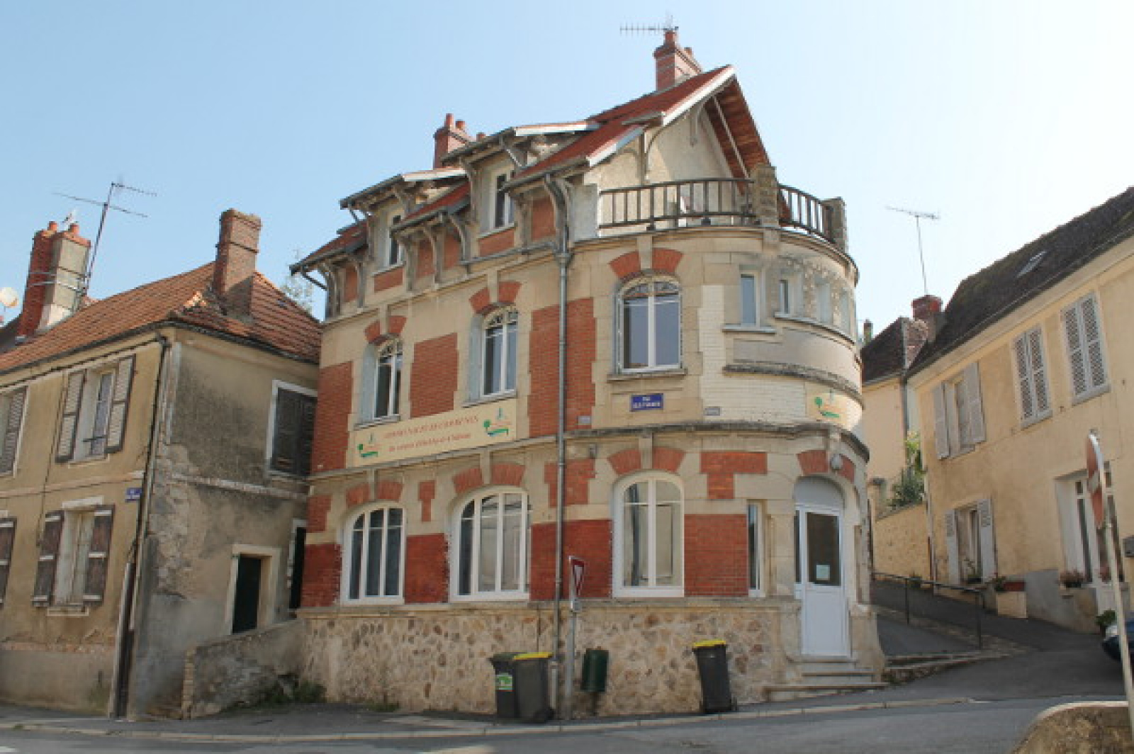 Image_1, Immeuble, Oulchy-le-Château, ref :19538